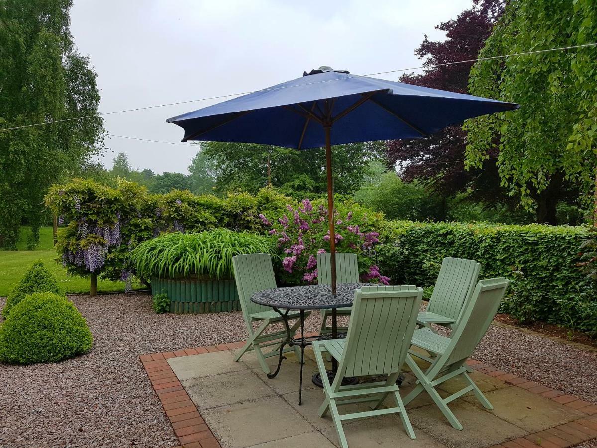 Surlingham Lodge Garden Cottage In Rspb Village Near NWI Kültér fotó